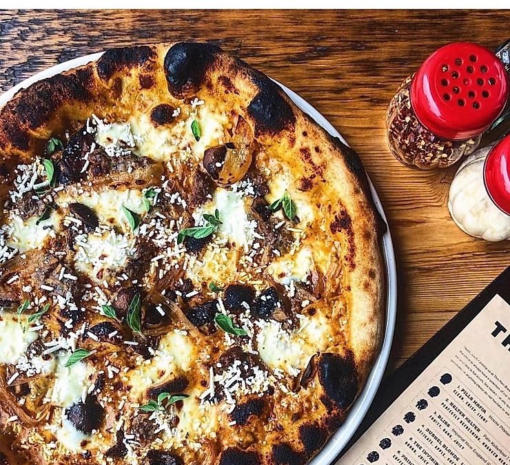5 Ways to Make Your Restaurant Stand Out on Social Media